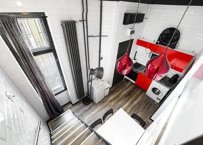 Rakoczi Road Location