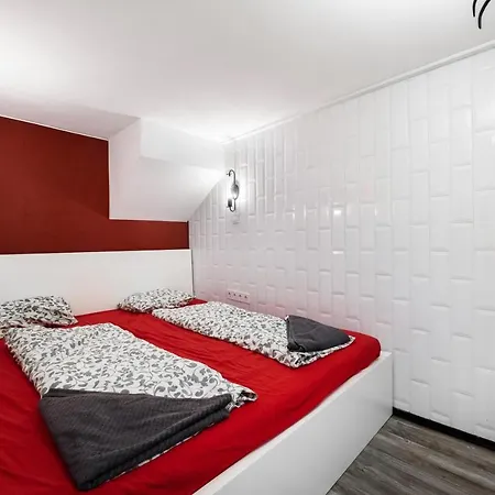 Rakoczi Road Location * Budapest